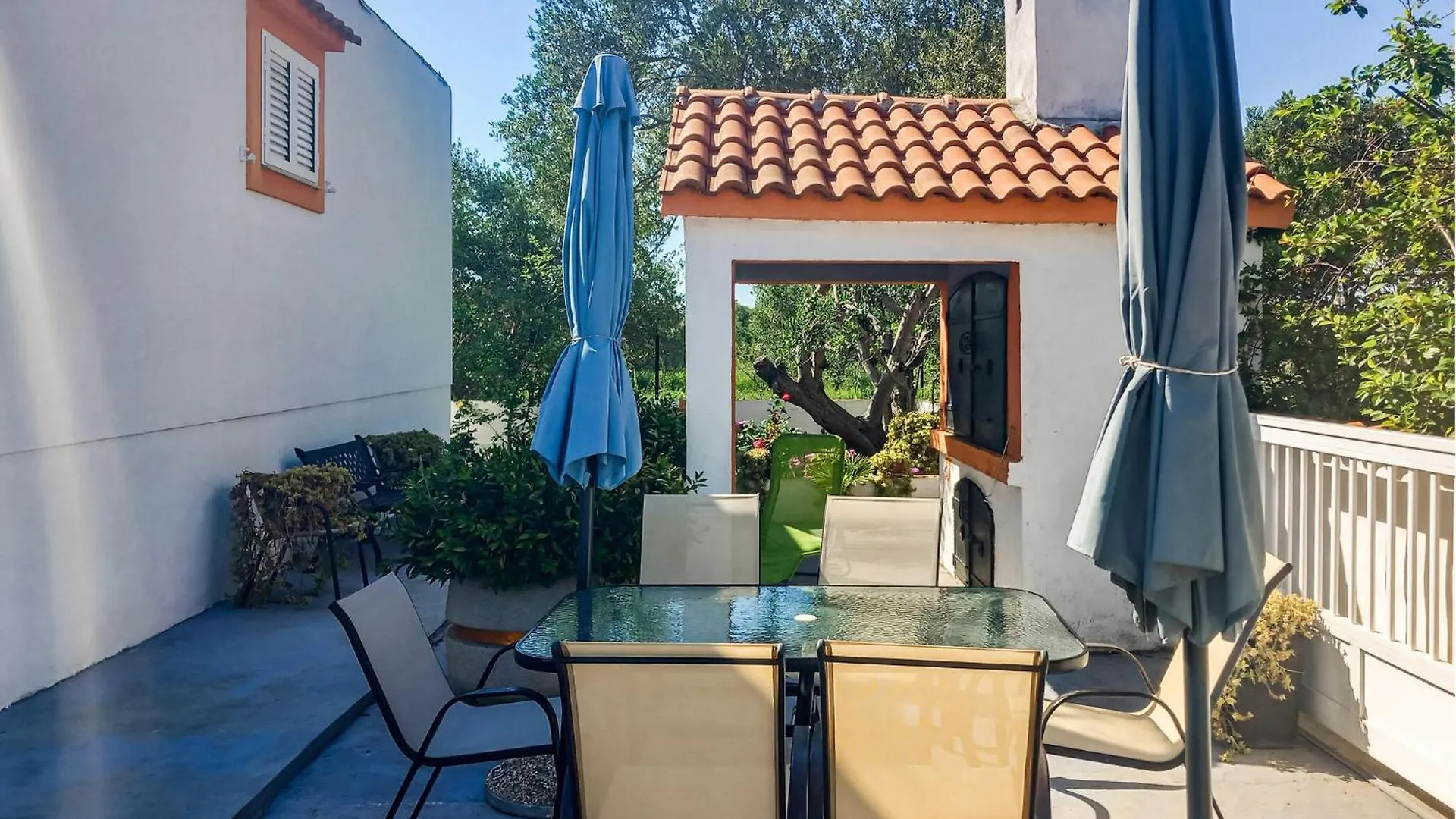 Awesome Home In Bibinje With Kitchen